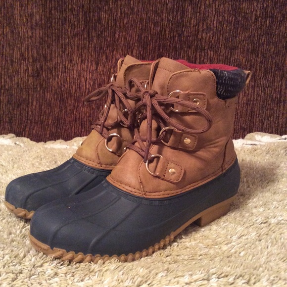 Tommy Hilfiger Shoes - Tommy Hilfiger Women’s Duck Boots 7M